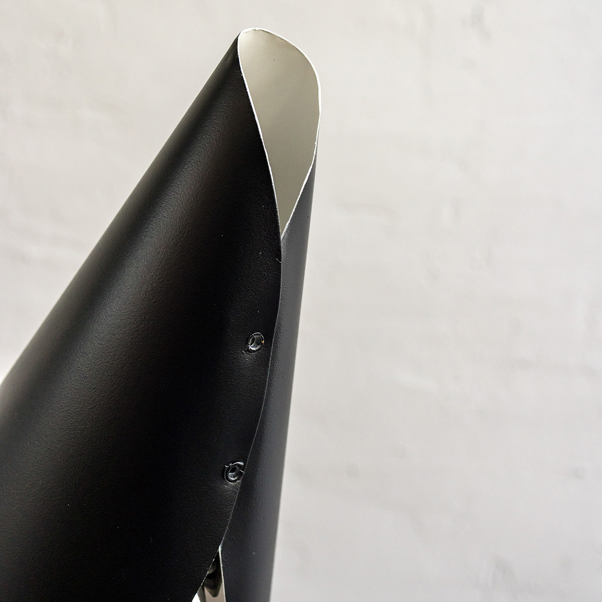 Renove-Napako-Nun-table-lamp-4