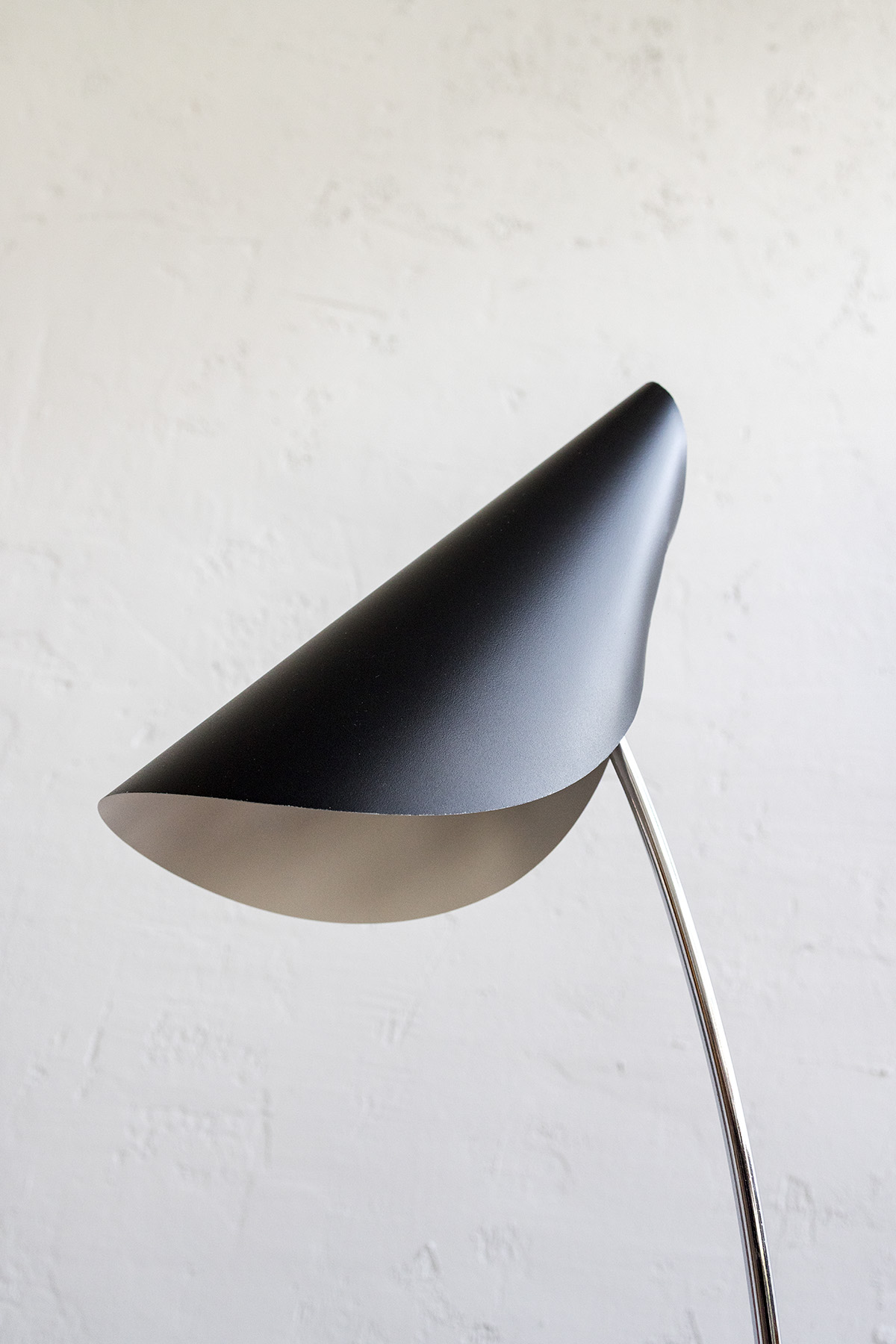 Renove-Napako-Nun-table-lamp-8