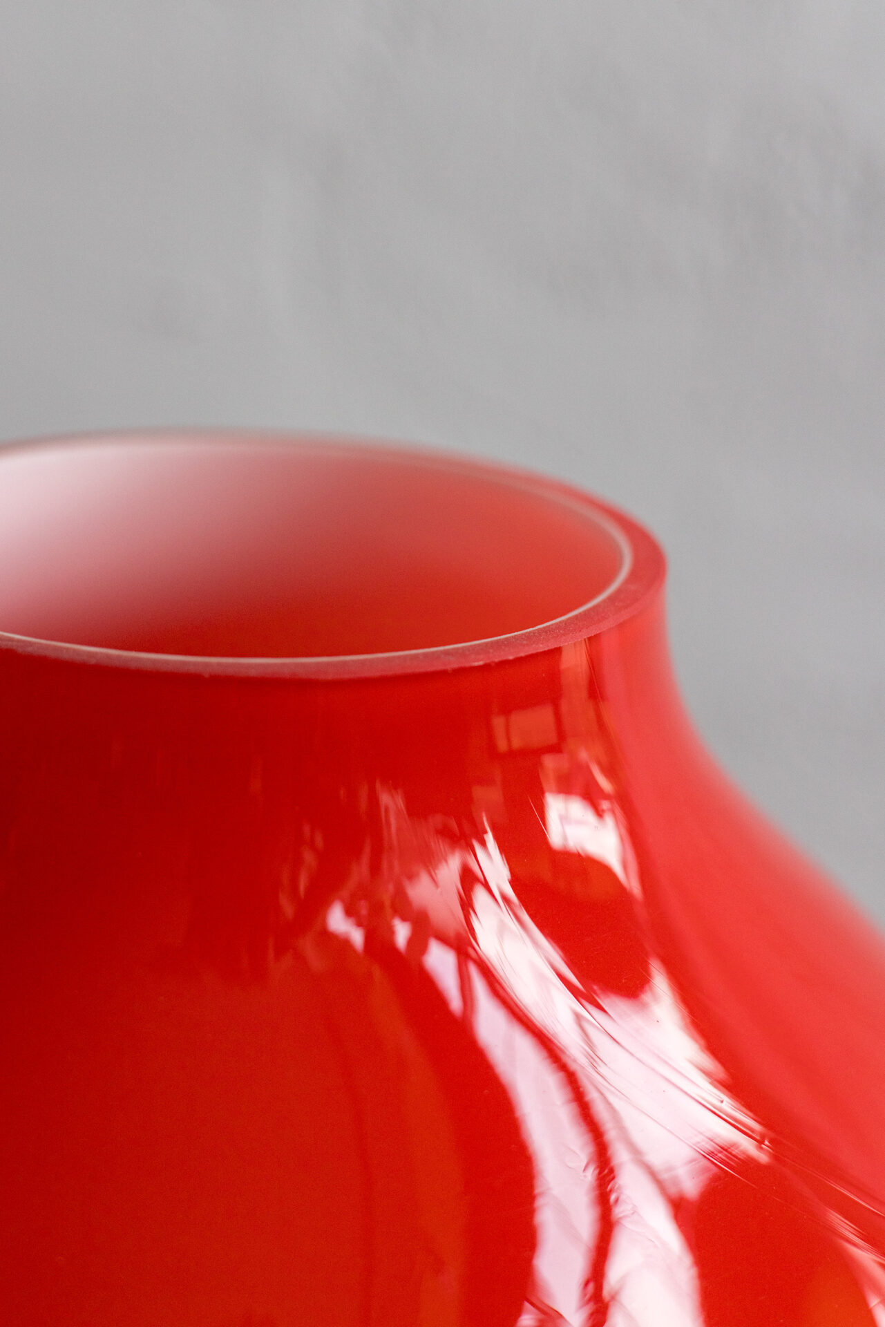 Renove-Stepan-Tabery-tulip-table-lamp3